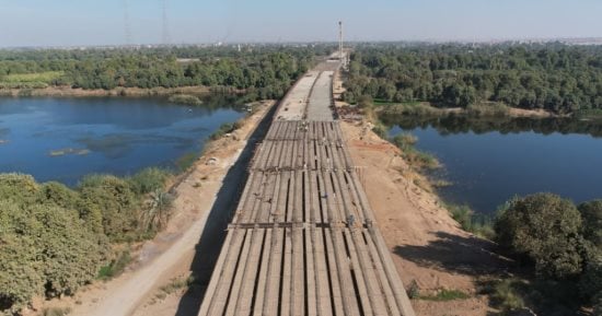 أرقام مهمة عن محور دراو الجديد فى أسوان.. تعرف عليها