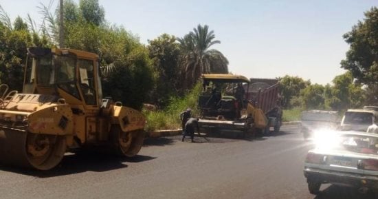 طفرة فى طرق أسوان.. محاور مرورية وكباري جديدة وشبكة طرق بقرى حياة كريمة