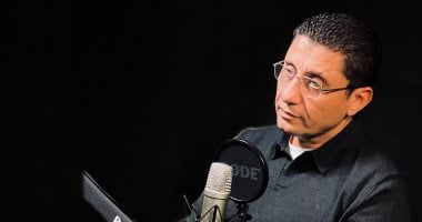 محمد سرى: كل طلبات الكرو داخل اللوكيشن مسئولية الإنتاج.. فيديو