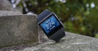 ساعات Fitbit Ionic الذكية تُكلف جوجل 12 مليون دولار لهذا السبب ساعات Fitbit Ionic الذكية تُكلف جوجل 12 مليون دولار لهذا السبب