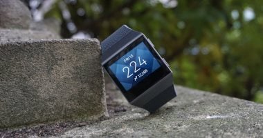 ساعات Fitbit Ionic الذكية تُكلف جوجل 12 مليون دولار لهذا السبب