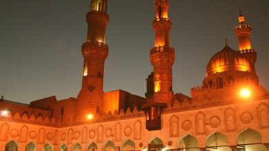 خطيب الجامع الأزهر: سورة “محمد” تُعلّمنا الفرق بين طريق الهداية والضلال وتدعو الشباب للعمل والابتعاد عن الإفساد