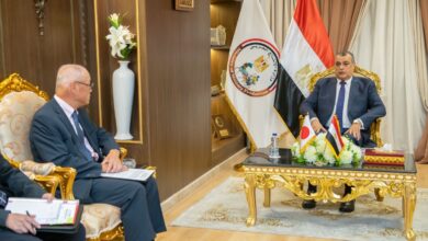 وزير الإنتاج الحربي يبحث مع السفير الياباني تعزيز التعاون الصناعي والتكنولوجي وتوطين التصنيع المشترك
