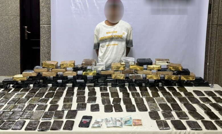 الداخلية تضبط عناصر إجرامية خطرة بحوزتهم مخدرات وأسلحة نارية بقيمة 41 مليون جنيه