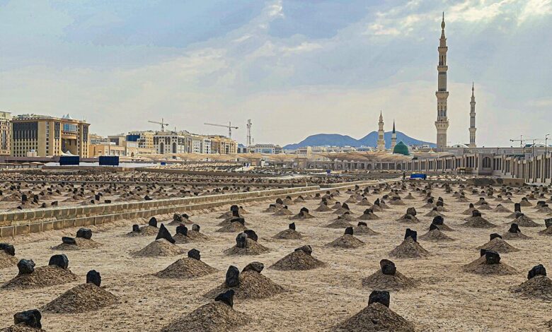 هل يجوز الدعاء عند قبور أهل البيت والصحابة؟ الأزهر يوضح