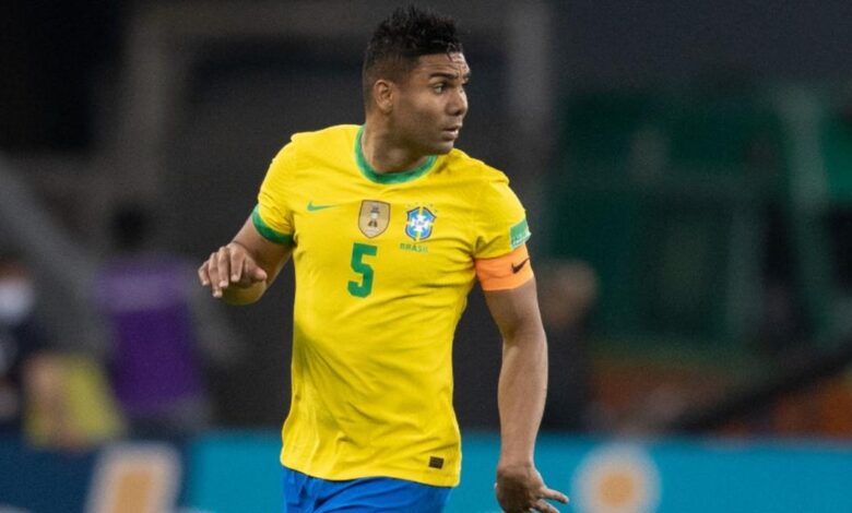 اتحاد جدة السعودي يفتح باب التفاوض مع كاسيميرو بناءً على توصية كريم بنزيما
