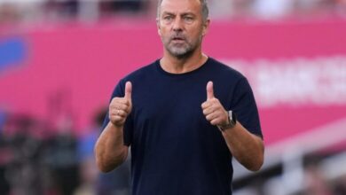 يويفا يفرض عقوبات على برشلونة ومديره الفني بعد مباراة إنتر ميلان