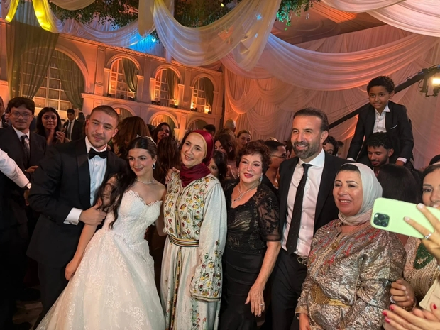 نيللي تتألق في حفل زفاف ابنة شقيقتها والعروس حفيدة الفنانة فيروز