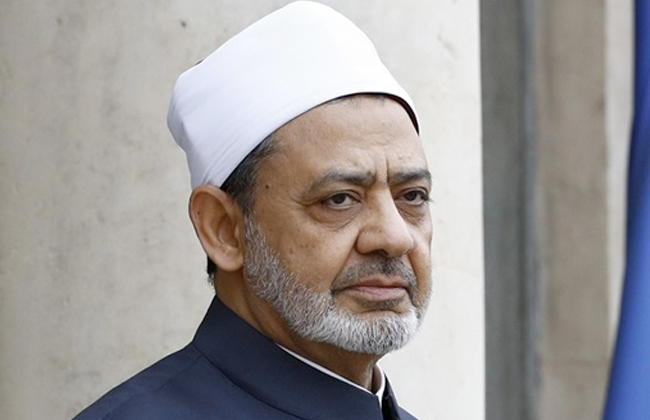 الإمام الأكبر يعتمد الشيخ محمد علاء الدين سباعي إمامًا وقارئًا بالجامع الأزهر الشريف
