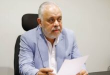 أشرف عبد الباقي يواصل نشاطه الفني بين الدراما والسينما: “ولد وبنت وشايب” و”السادة الأفاضل” قريبًا