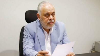 أشرف عبد الباقي يواصل نشاطه الفني بين الدراما والسينما: “ولد وبنت وشايب” و”السادة الأفاضل” قريبًا