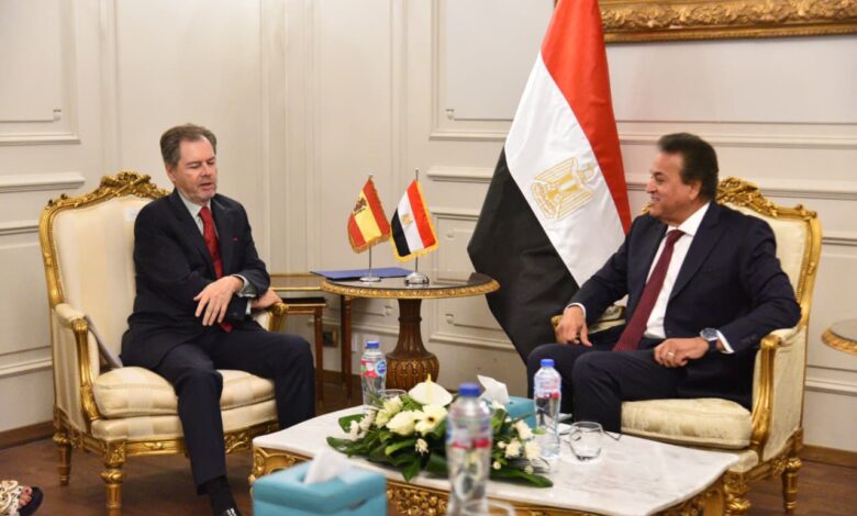 الصحة: توقيع 5 بروتوكولات تعاون لدعم الأطباء وتحسين بيئة عملهم في مصر