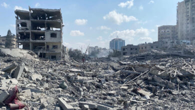 قصف إسرائيلي جديد على حي تل الهوى في غزة يسفر عن 7 شهداء وسط تصاعد أعداد الضحايا منذ أكتوبر