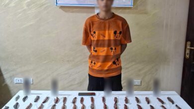 47 قطعة سلاح أبيض.. سقوط تاجر أسلحة بيضاء بقبضة الأمن في بولاق الدكرور