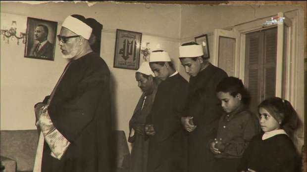 الشيخ الحصري في الصلاة
