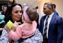 وزيرة التضامن تشهد إجراءات تسليم الأطفال لأسر بديلة كافلة وزيرة التضامن تشهد إجراءات تسليم الأطفال لأسر بديلة كافلة