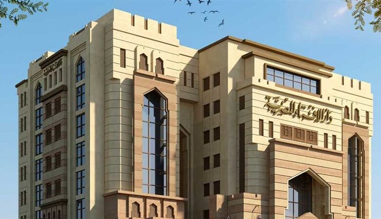 دار الإفتاء: يجوز الاعتماد على الساعات الذكية والتطبيقات الإلكترونية لتحديد أوقات الصلاة والفطر بشرط