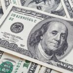 سعر الدولار يواصل التراجع أمام الجنيه المصري اليوم في البنوك