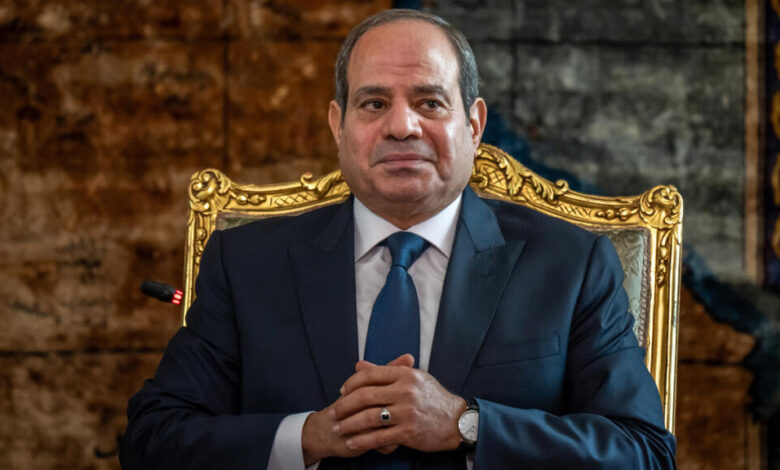 السيسي يستقبل رئيس مجلس إدارة ميرسك.. ويشيد بمشروعات الشركة في مصر السيسي يستقبل رئيس مجلس إدارة ميرسك.. ويشيد بمشروعات الشركة في مصر
