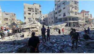 مصر تتحرك ميدانيًا لفتح الممرات الآمنة في غزة.. جهود مكثفة لإدخال المعدات وإعادة تأهيل الطرق لتسهيل وصول المساعدات مصر تتحرك ميدانيًا لفتح الممرات الآمنة في غزة.. جهود مكثفة لإدخال المعدات وإعادة تأهيل الطرق لتسهيل وصول المساعدات