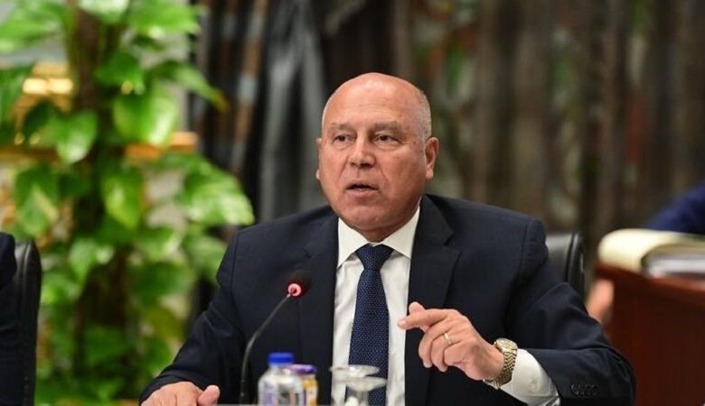 كامل الوزير يبحث مع نظيره الجنوب إفريقي تعزيز التعاون الصناعي والنقل بين مصر وجنوب إفريقيا كامل الوزير يبحث مع نظيره الجنوب إفريقي تعزيز التعاون الصناعي والنقل بين مصر وجنوب إفريقيا