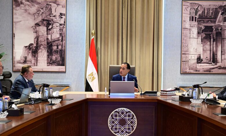 اجتماع مهم بالحكومة.. ماذا كشف تقرير احتياطي البترول؟