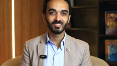 حسن راشد يكتب: نجع حمادي – القاهرة.. رحلة واحدة بعينين مختلفتين