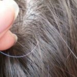 وصفات طبيعية فعّالة لعلاج الشعر الأبيض وتغميق الشيب دون صبغات كيميائية