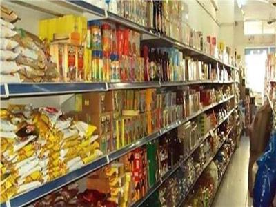 التموين تخفض سعر الأرز إلى 24 جنيهًا.. وتطرح زيوت الطعام بخصم يصل إلى 20% بالمجمعات الاستهلاكية