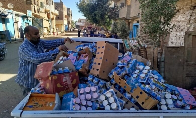 ضبط طن مواد غذائية منتهية الصلاحية في الأقصر ضبط طن مواد غذائية منتهية الصلاحية في الأقصر