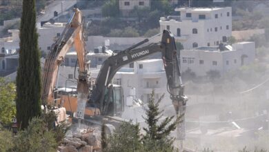 إعلام عبري: الجيش الإسرائيلي يعتزم هدم منازل فلسطينيين لبناء جدار عازل في الضفة