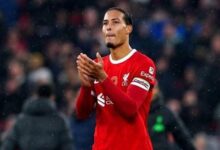 فان دايك وروبرتسون يدعمان محمد صلاح بقوة وسط أزمة ليفربول الأزمة داخل الغرف المغلقة