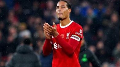 فان دايك وروبرتسون يدعمان محمد صلاح بقوة وسط أزمة ليفربول الأزمة داخل الغرف المغلقة