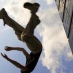 سقوط تلميذ من بلكونة مدرسة ابتدائية بأسيوط يثير حالة من القلق