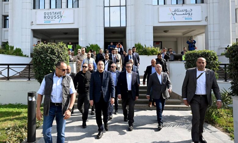 رئيس الوزراء يتفقد مستشفى أورام دار السلام لمتابعة تطويرها ورفع كفاءتها