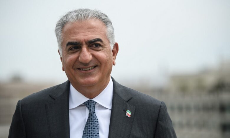 نجل شاه إيران يدعو للثورة على النظام: السيطرة على مراكز المدن هو الهدف