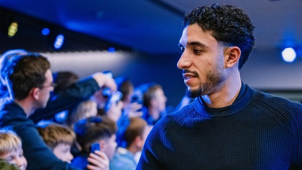 إشادة من حسابات السيتي بتوهج عمر مرموش إفريقيًا