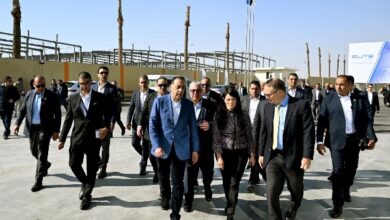 مدبولي يفتتح مصنع ألواح طاقة شمسية ومصنع منسوجات بالمنطقة الاقتصادية لقناة السويس