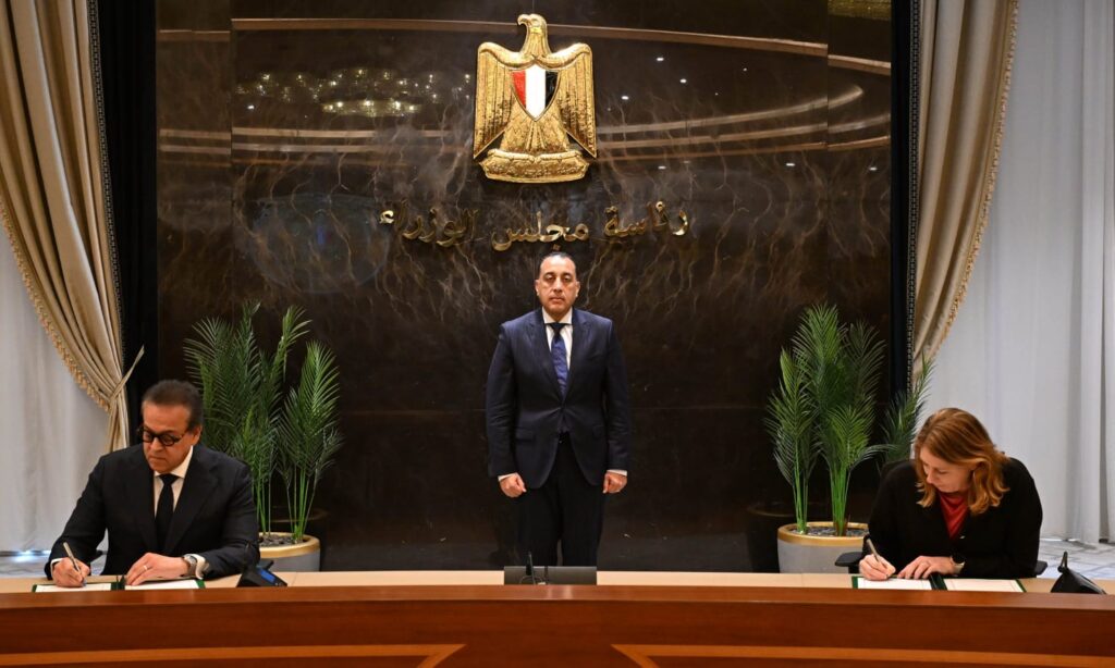 رئيس الوزراء يشهد توقيع اتفاق صحي مصري-سويدي